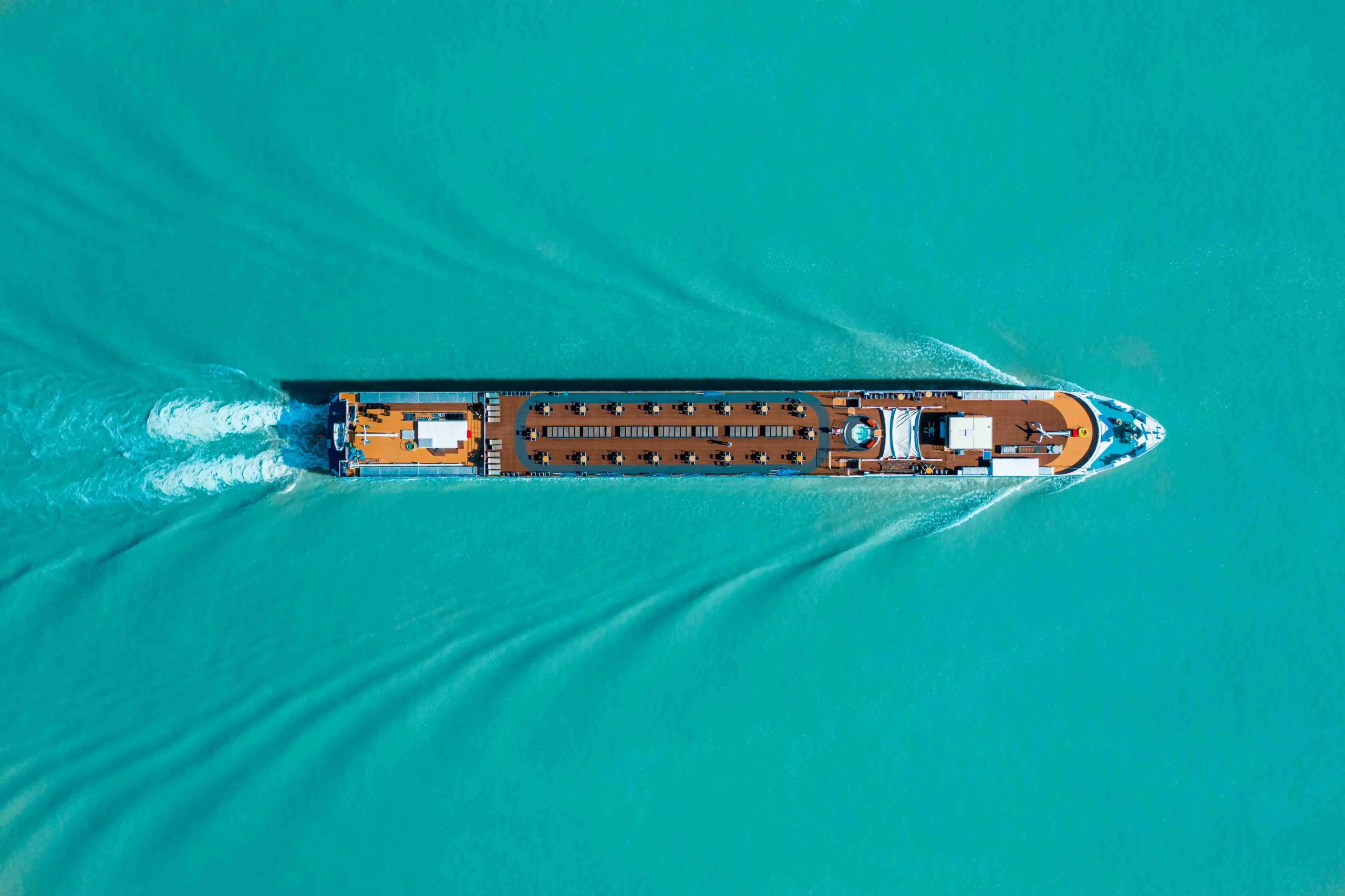 Puestos más demandados en cruceros y cómo acceder a ellos